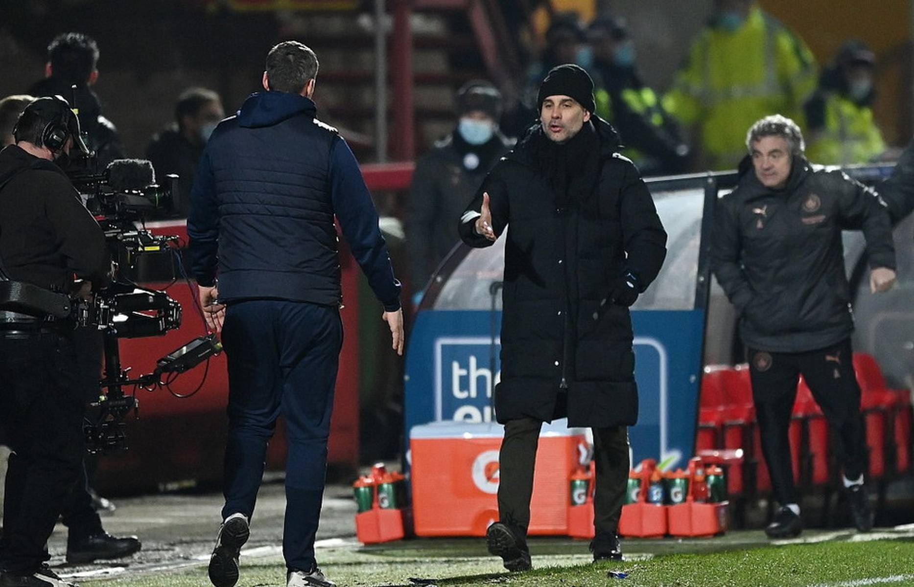 公众人物承 公众人物承